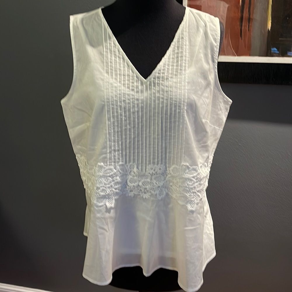 Liz Claiborne white V neck pintucked lace waist built-in cami top. NWT. Medium